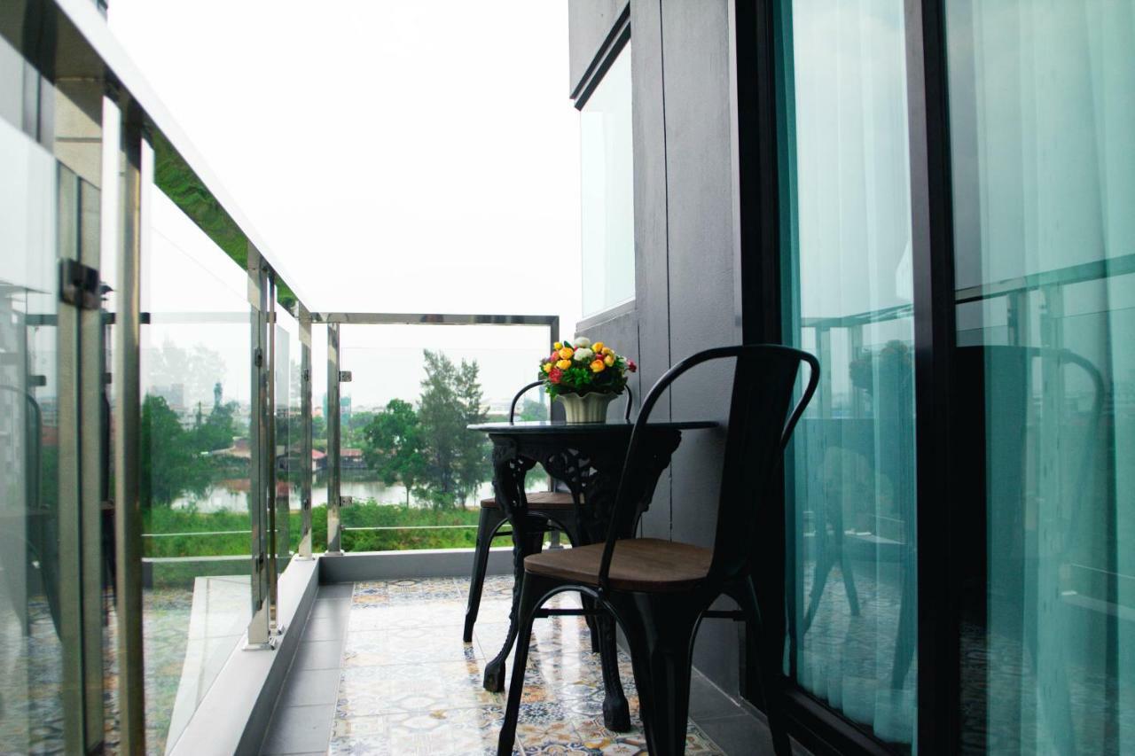 Hotel Chunlee Grand Korat à Nakhon Ratchasima Extérieur photo