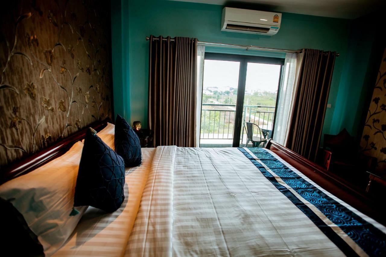 Hotel Chunlee Grand Korat à Nakhon Ratchasima Extérieur photo