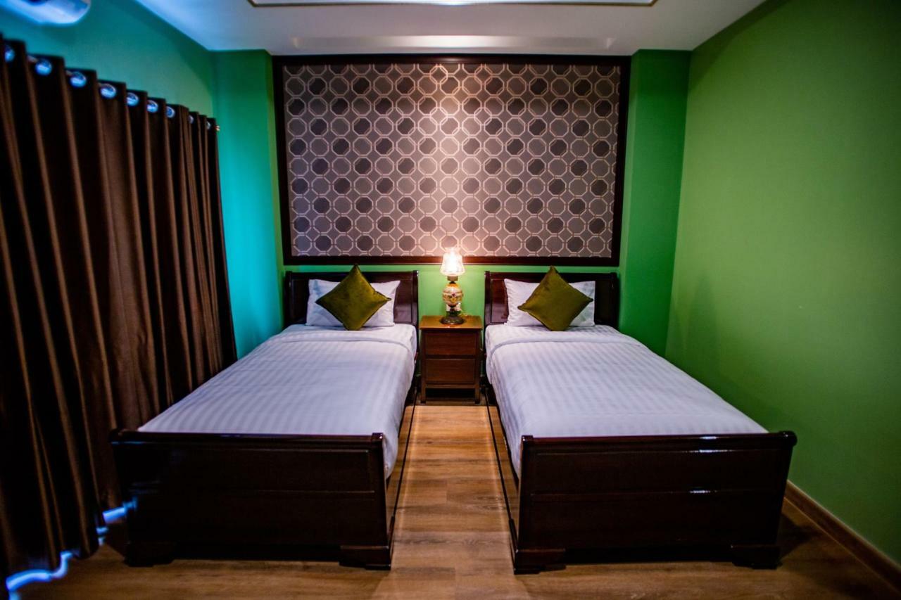 Hotel Chunlee Grand Korat à Nakhon Ratchasima Extérieur photo