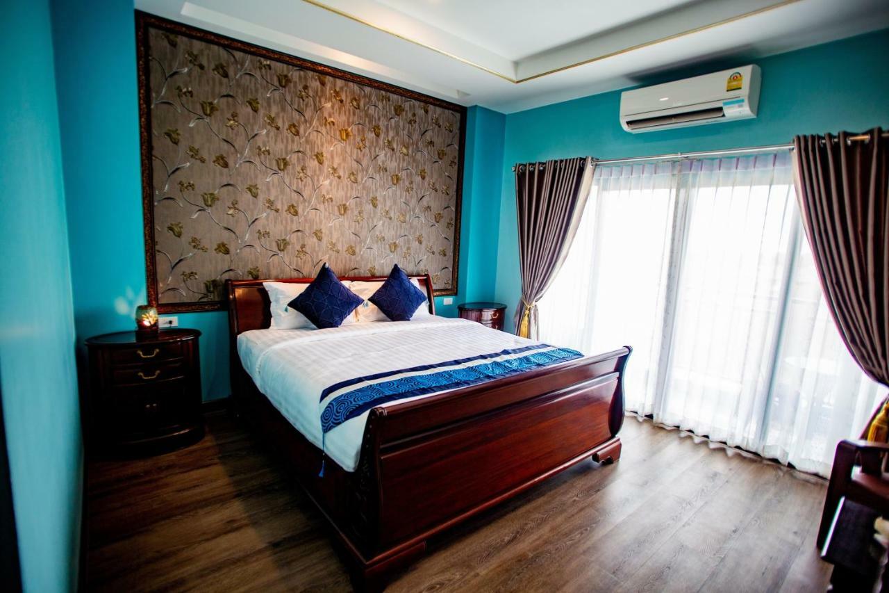 Hotel Chunlee Grand Korat à Nakhon Ratchasima Extérieur photo