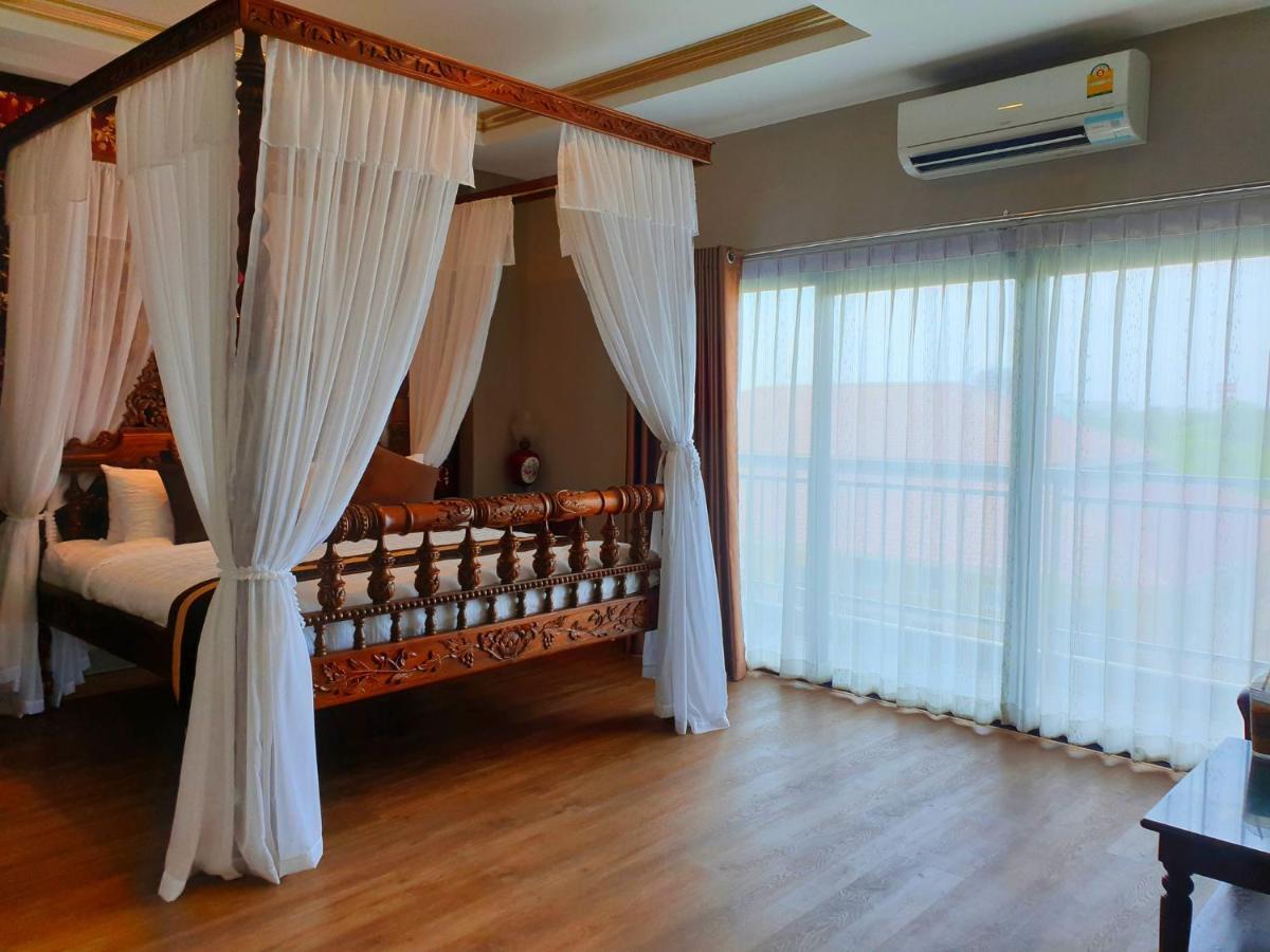 Hotel Chunlee Grand Korat à Nakhon Ratchasima Extérieur photo